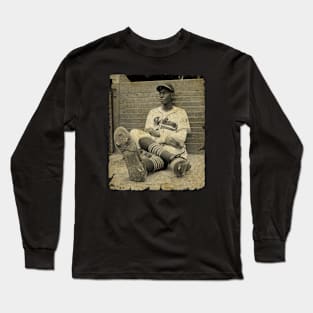 Satchel Paige Watches His Teammates Practice, 1948 Long Sleeve T-Shirt